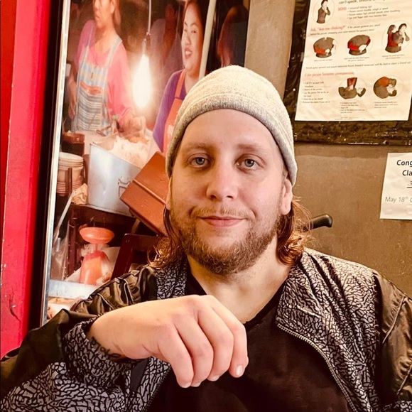 Meet your Posher, Chris - Picture 1 of 1